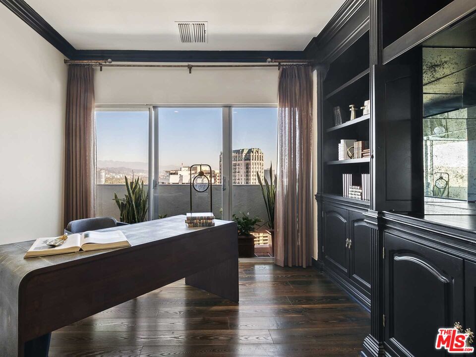 10701 Wilshire Blvd Unit: PH B
