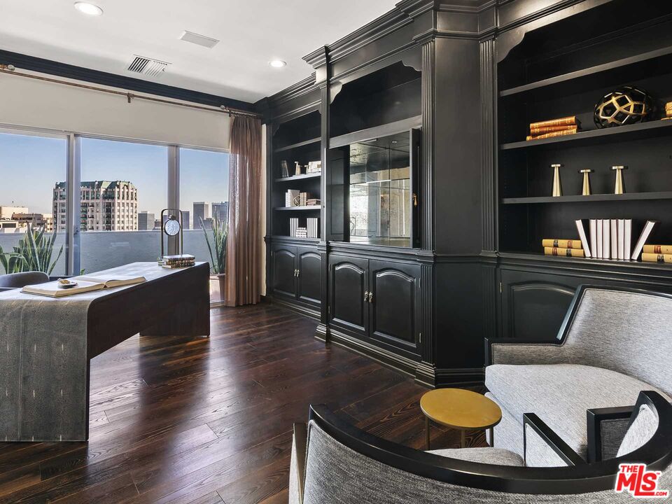 10701 Wilshire Blvd Unit: PH B
