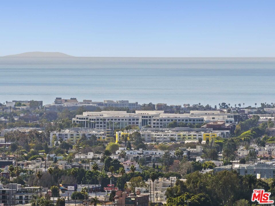 10701 Wilshire Blvd Unit: PH B