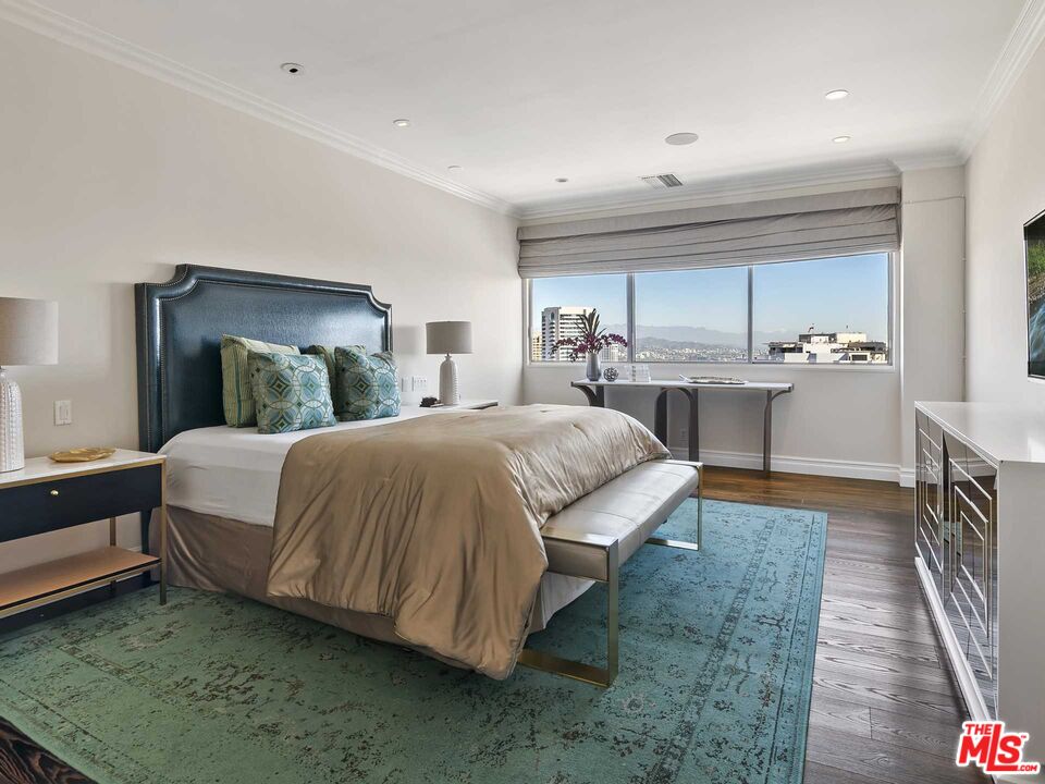 10701 Wilshire Blvd Unit: PH B