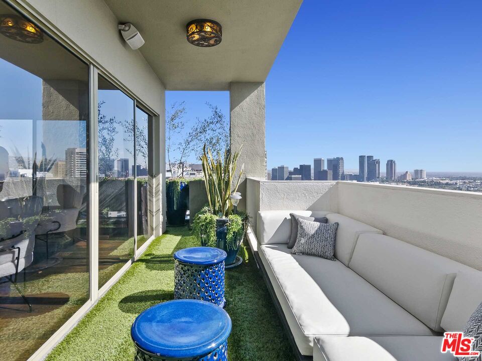 10701 Wilshire Blvd Unit: PH B