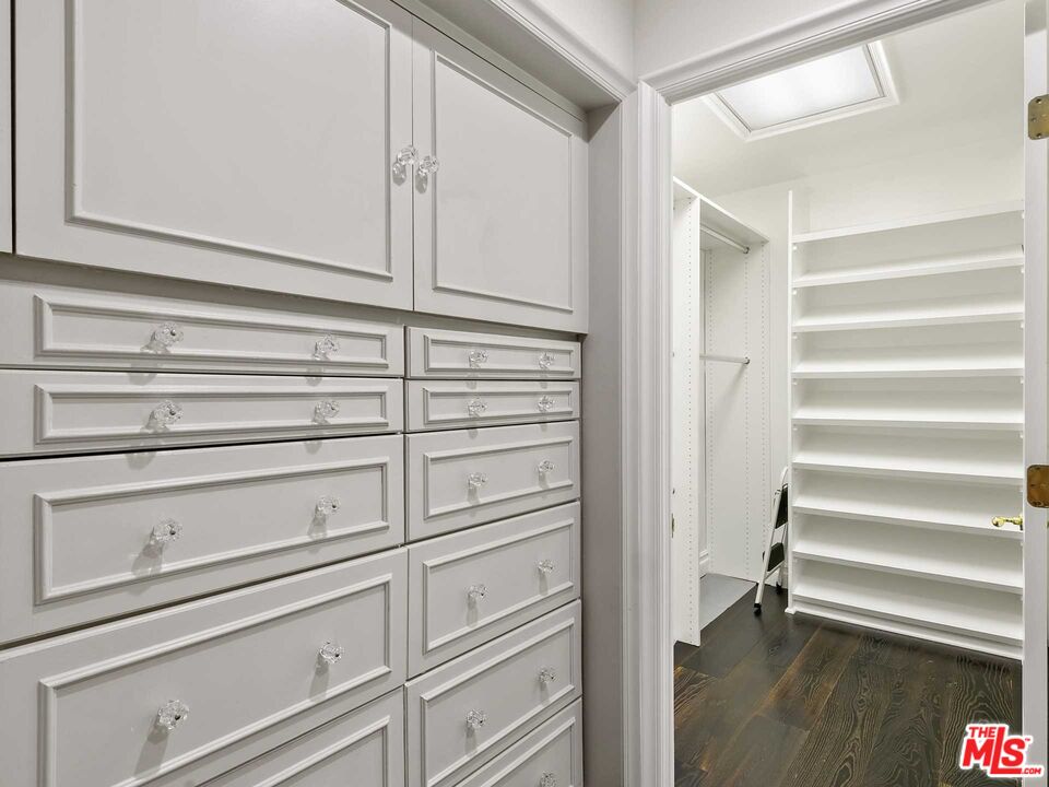 10701 Wilshire Blvd Unit: PH B