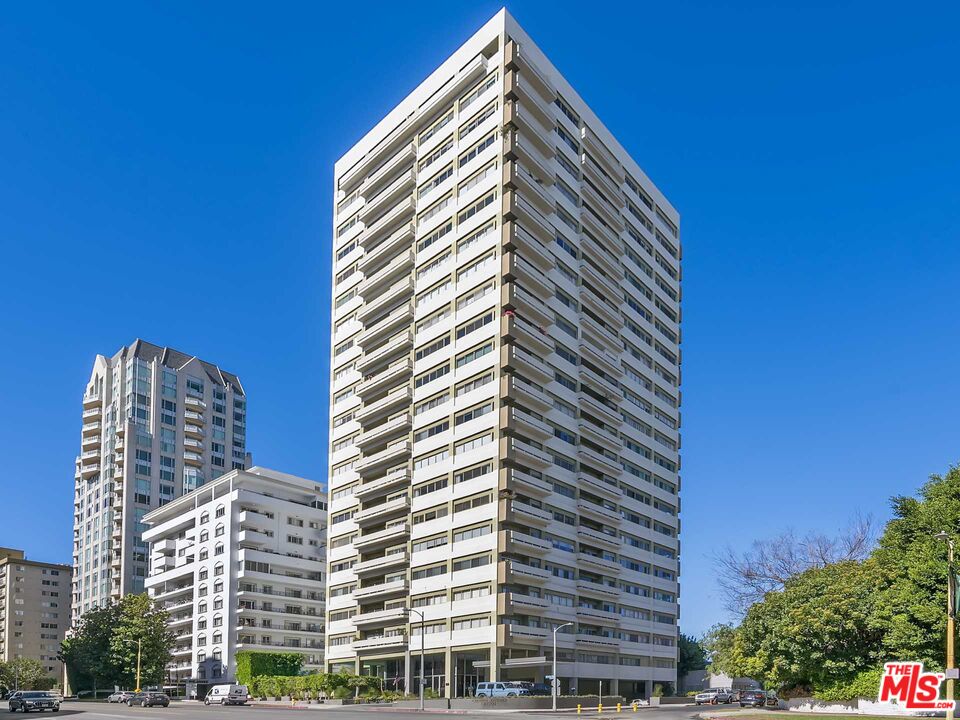 10701 Wilshire Blvd Unit: PH B