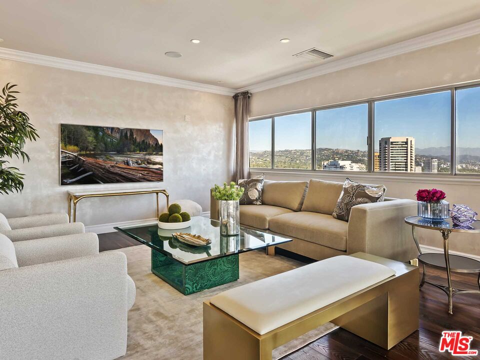 10701 Wilshire Blvd Unit: PH B