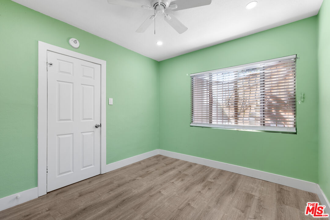 2711 Norton Ave