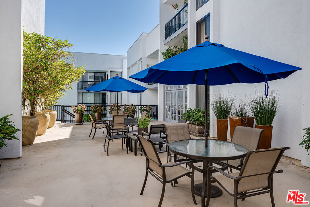 906 N Doheny Dr Unit: 311