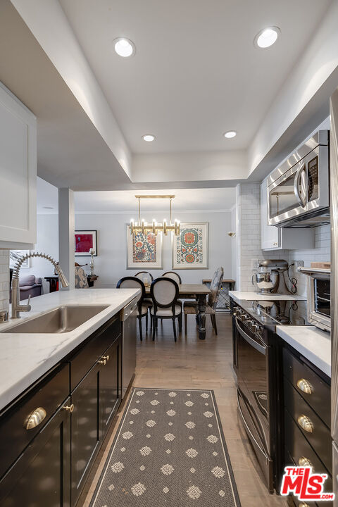 906 N Doheny Dr Unit: 311