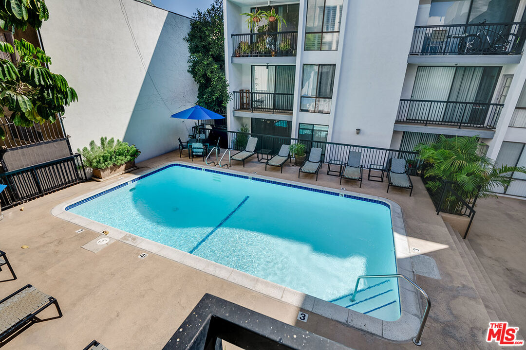 906 N Doheny Dr Unit: 311