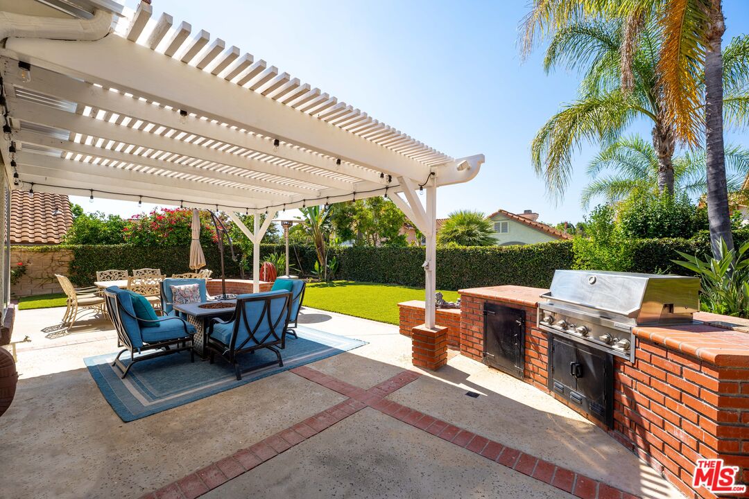 1708 Blossom Ct
