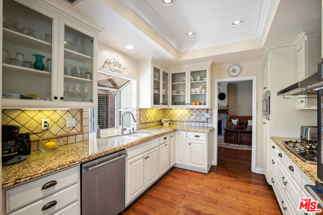 1708 Blossom Ct