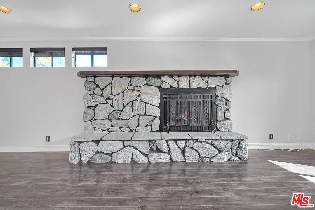 4271 La Salle Ave