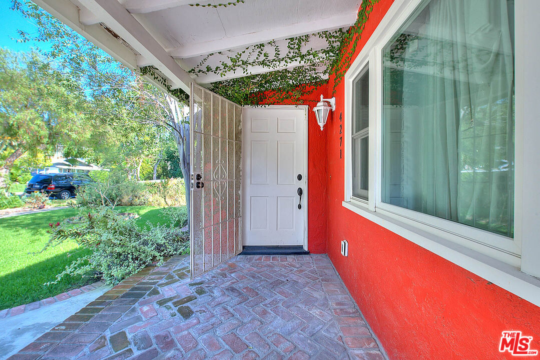 4271 La Salle Ave