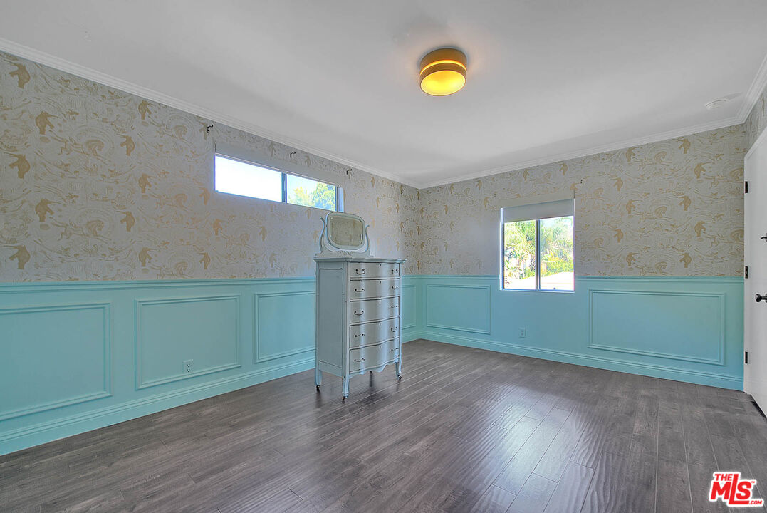4271 La Salle Ave