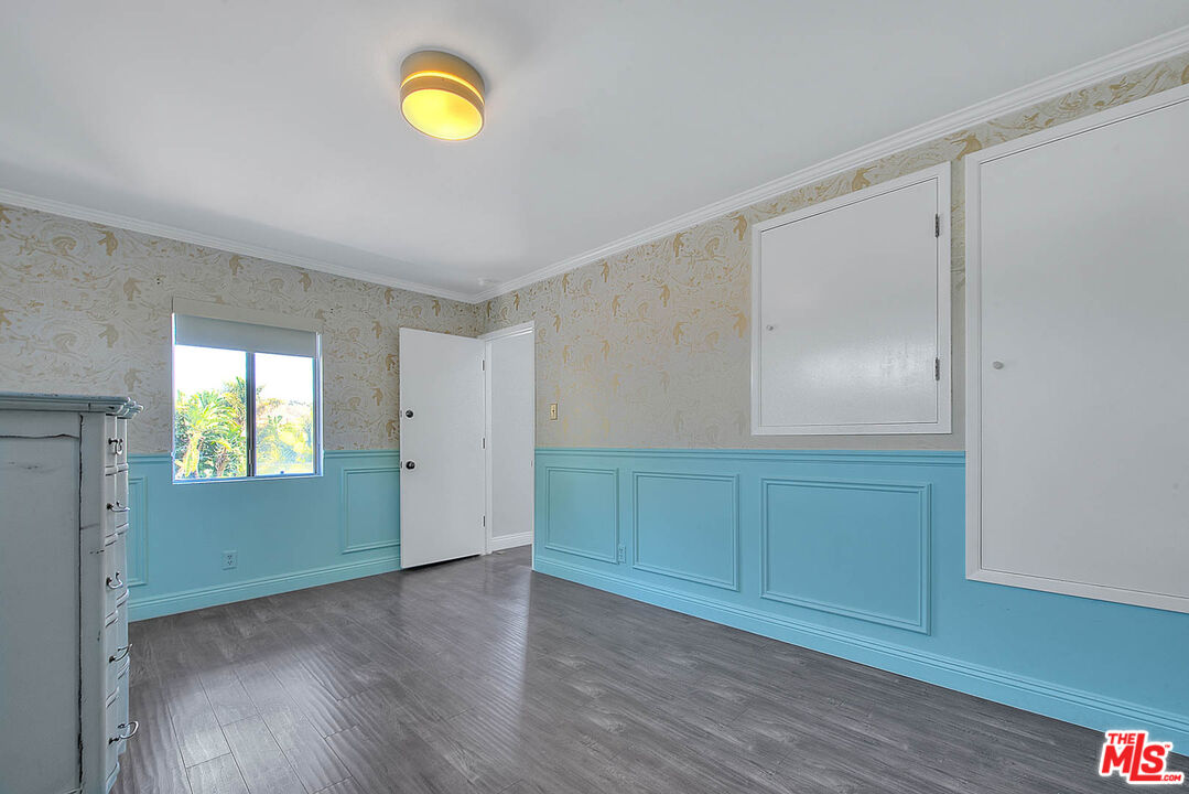 4271 La Salle Ave