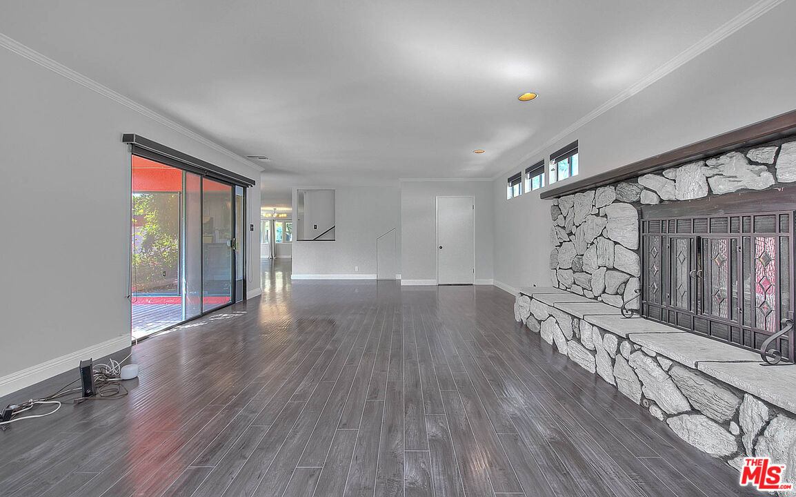 4271 La Salle Ave