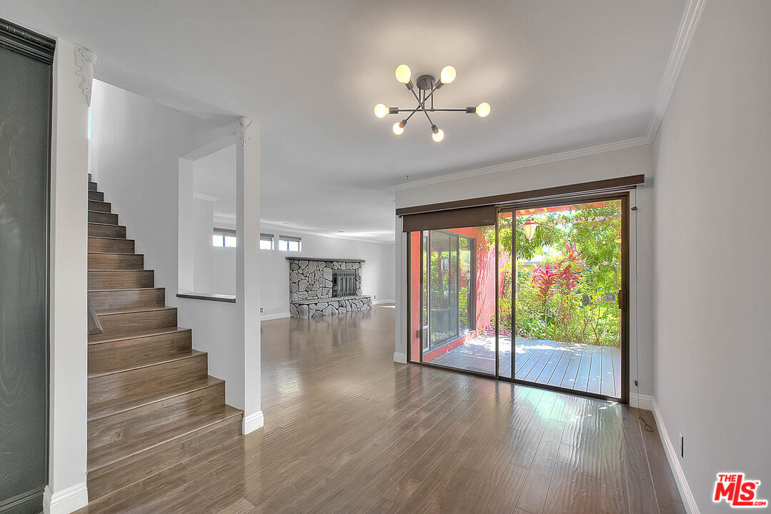 4271 La Salle Ave