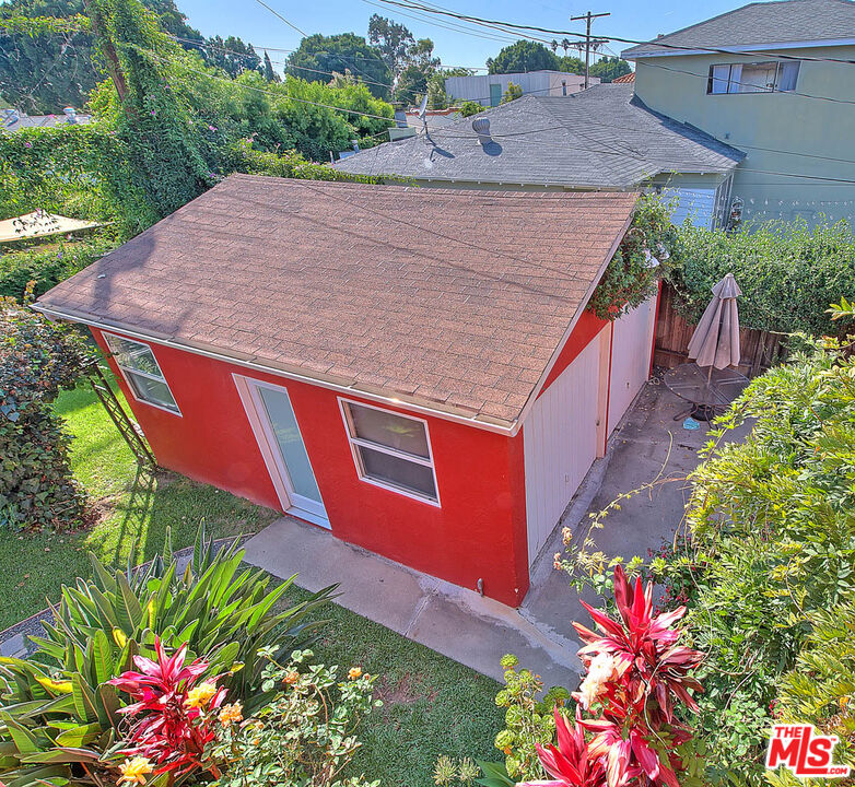 4271 La Salle Ave