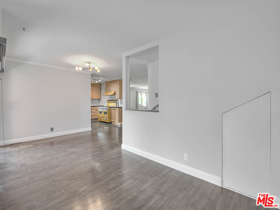 4271 La Salle Ave