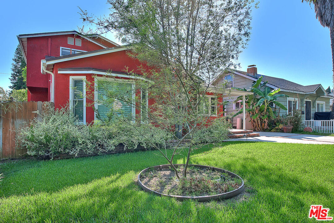 4271 La Salle Ave