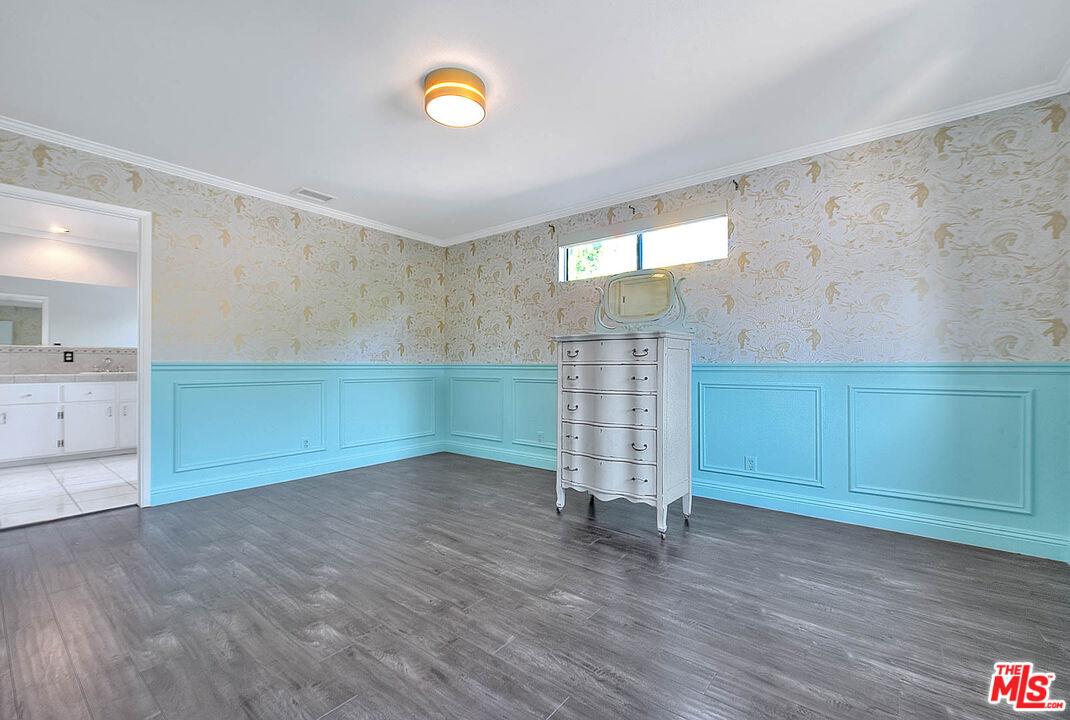 4271 La Salle Ave