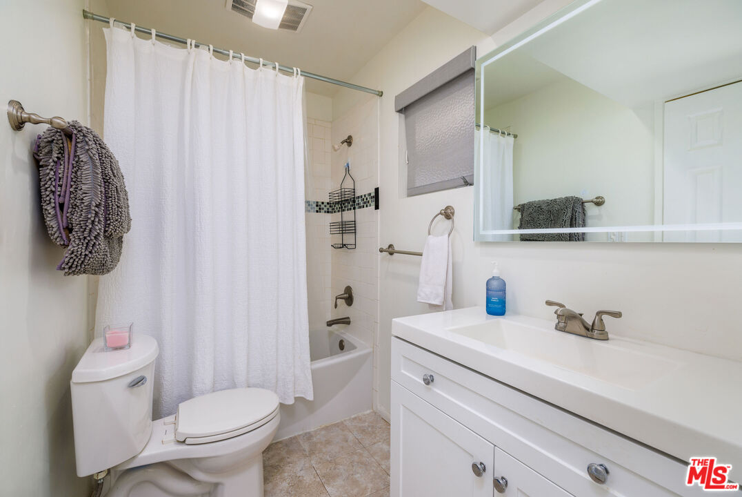 1881 S Araby Dr Unit: 15