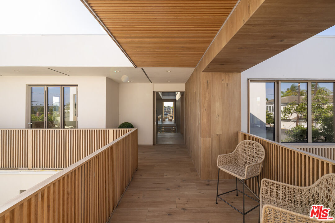 516 Tustin Ave