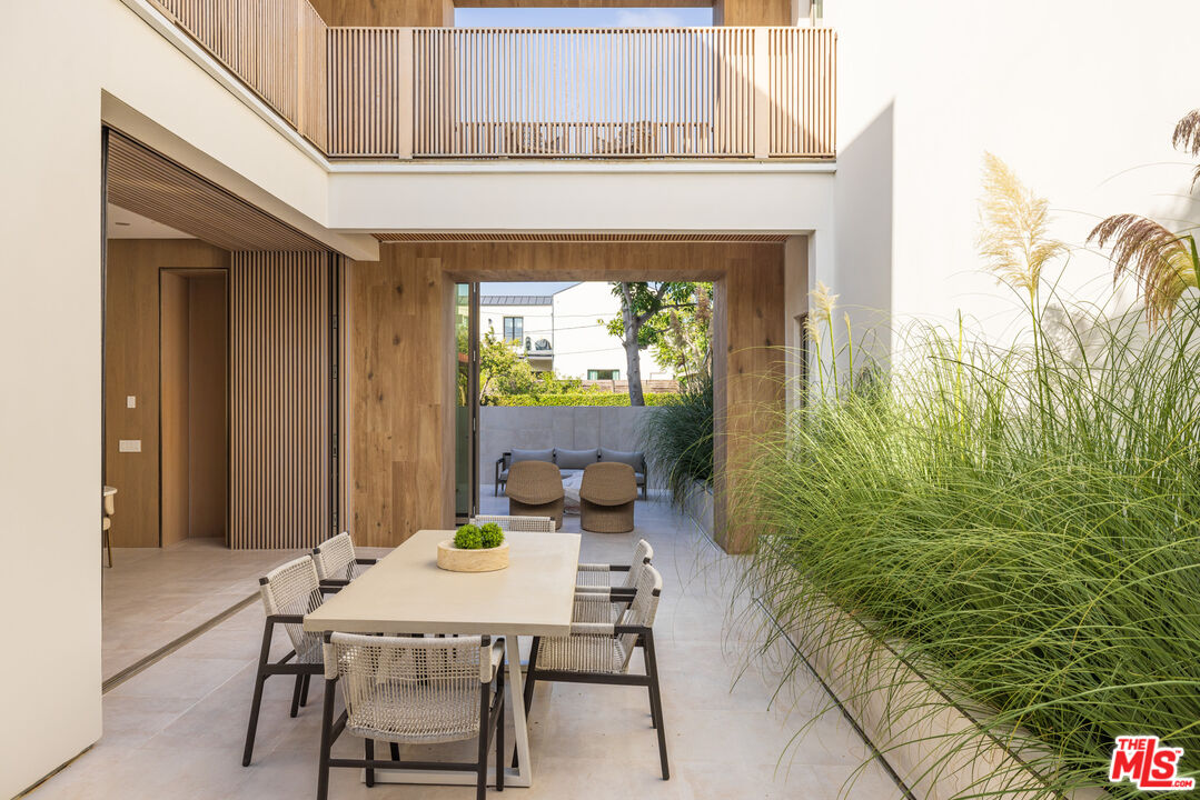 516 Tustin Ave