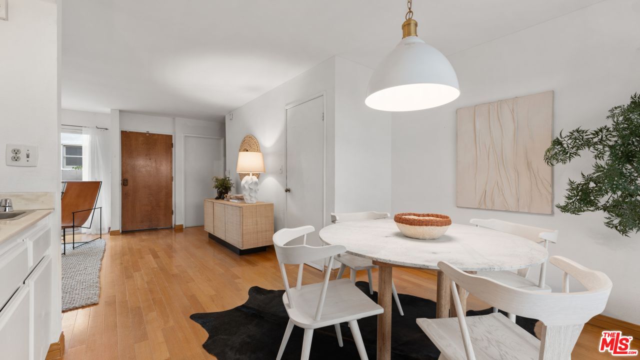 1239 9th St Unit: 4