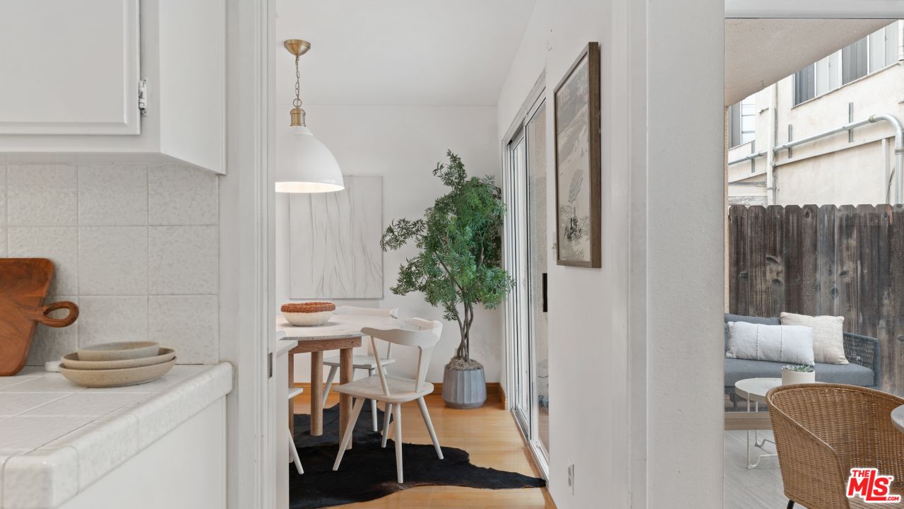 1239 9th St Unit: 4
