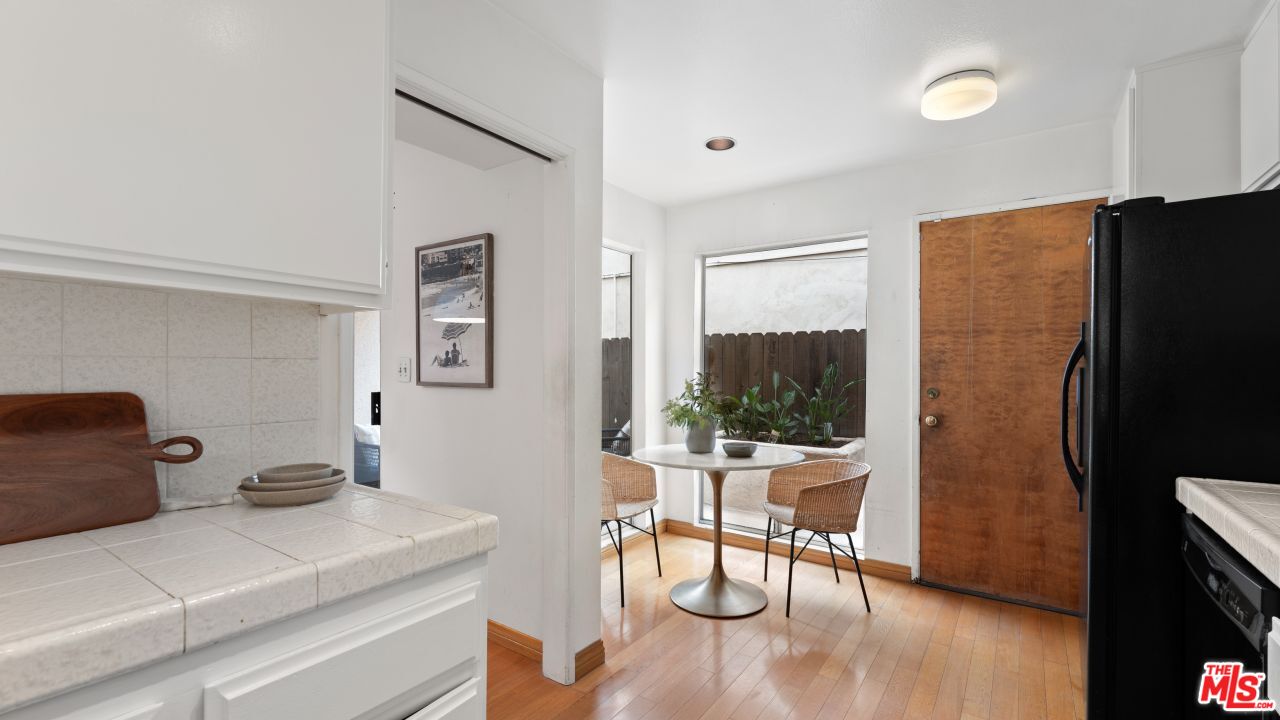 1239 9th St Unit: 4