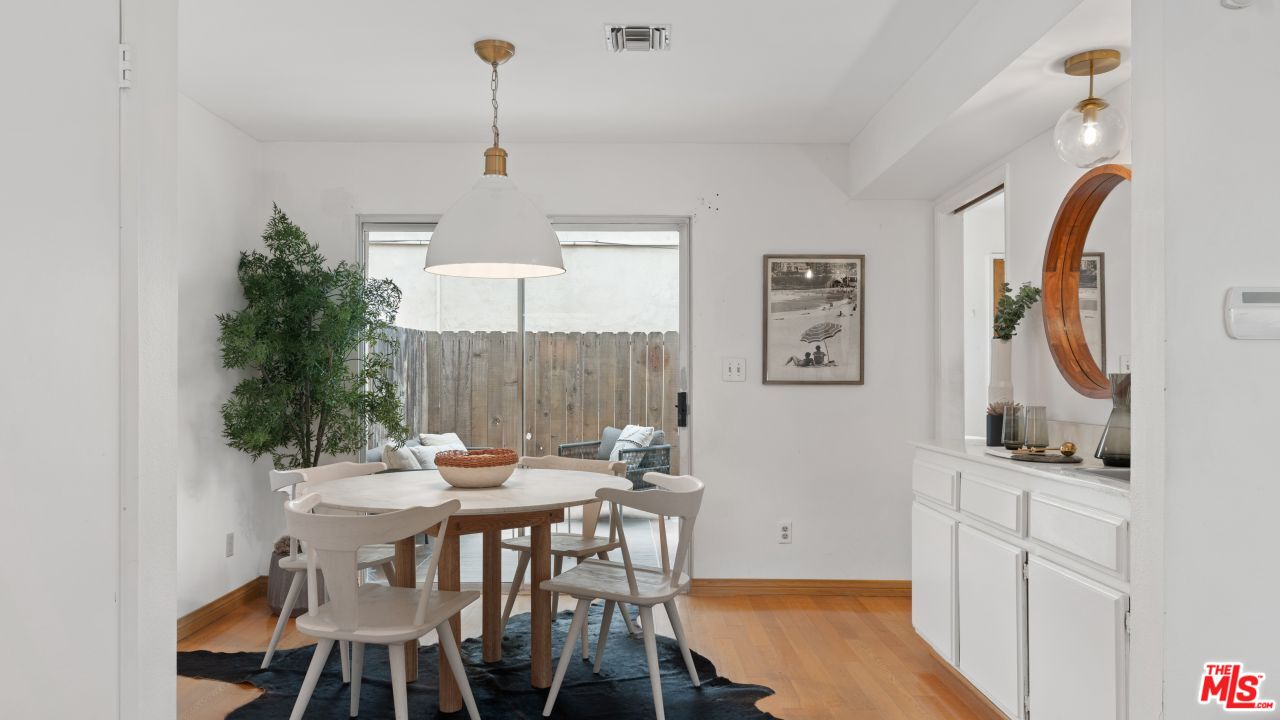 1239 9th St Unit: 4
