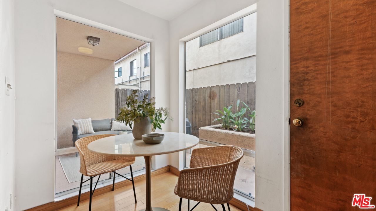 1239 9th St Unit: 4