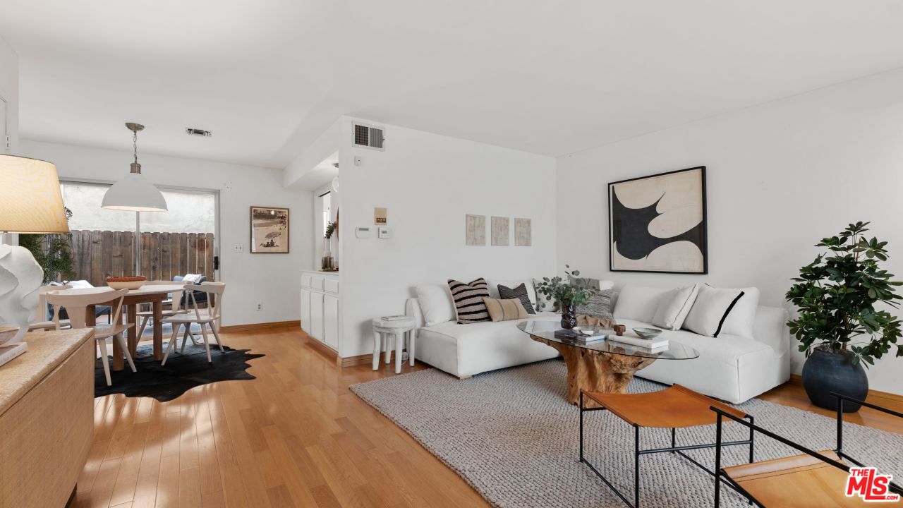 1239 9th St Unit: 4