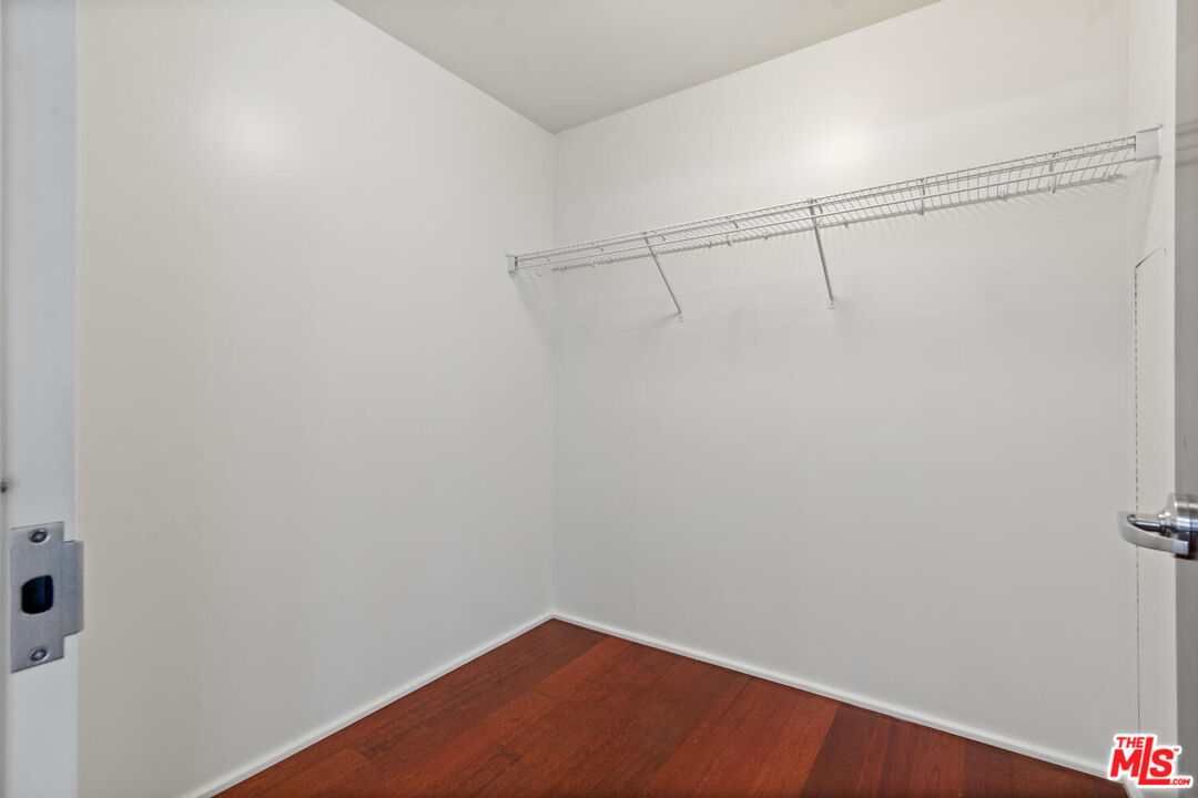 1100 S Hope St Unit: 1506