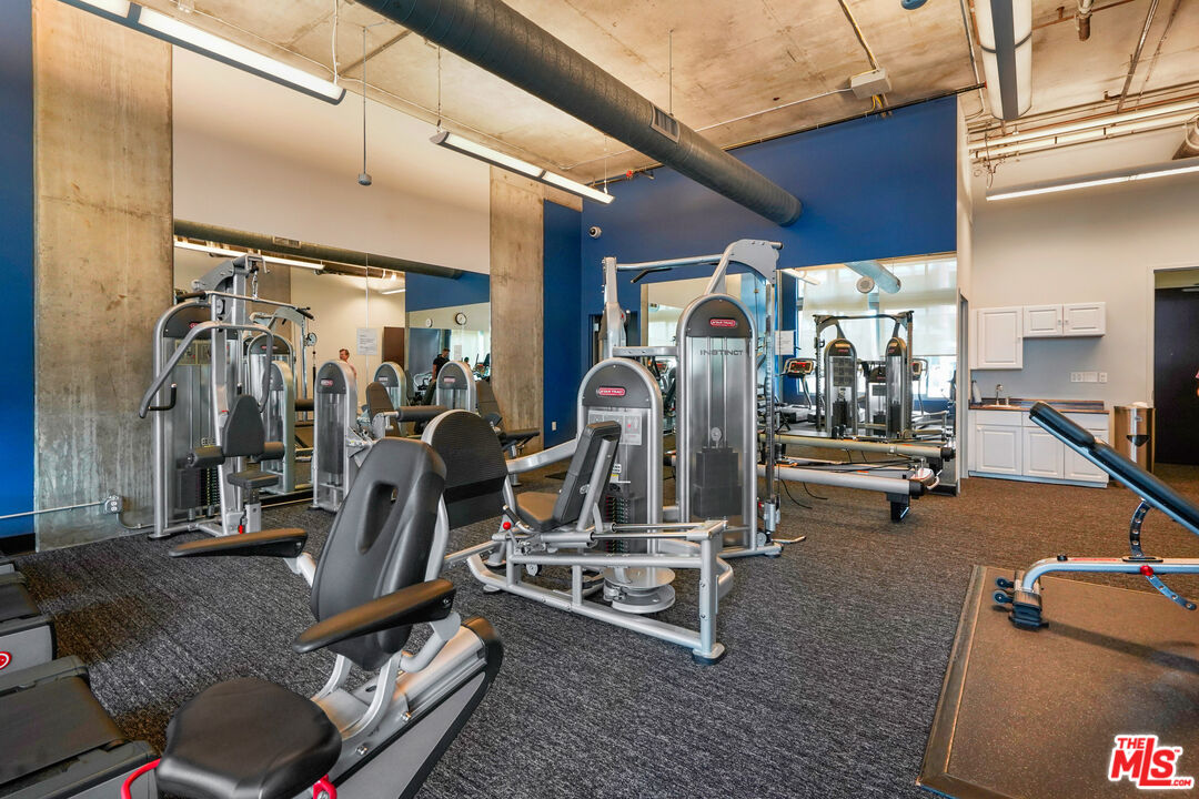 1100 S Hope St Unit: 1506