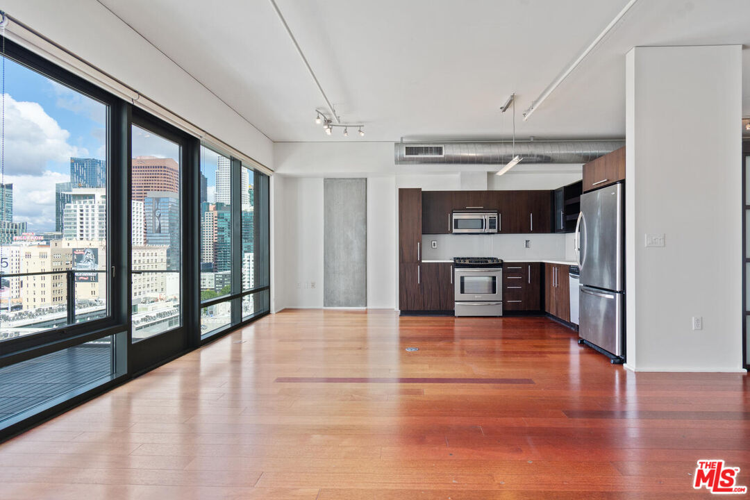 1100 S Hope St Unit: 1506