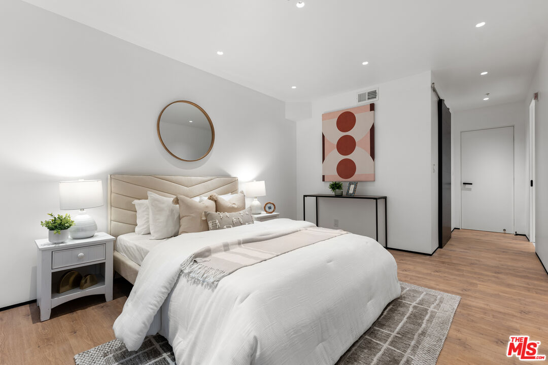 1211 S Shenandoah St Unit: 203