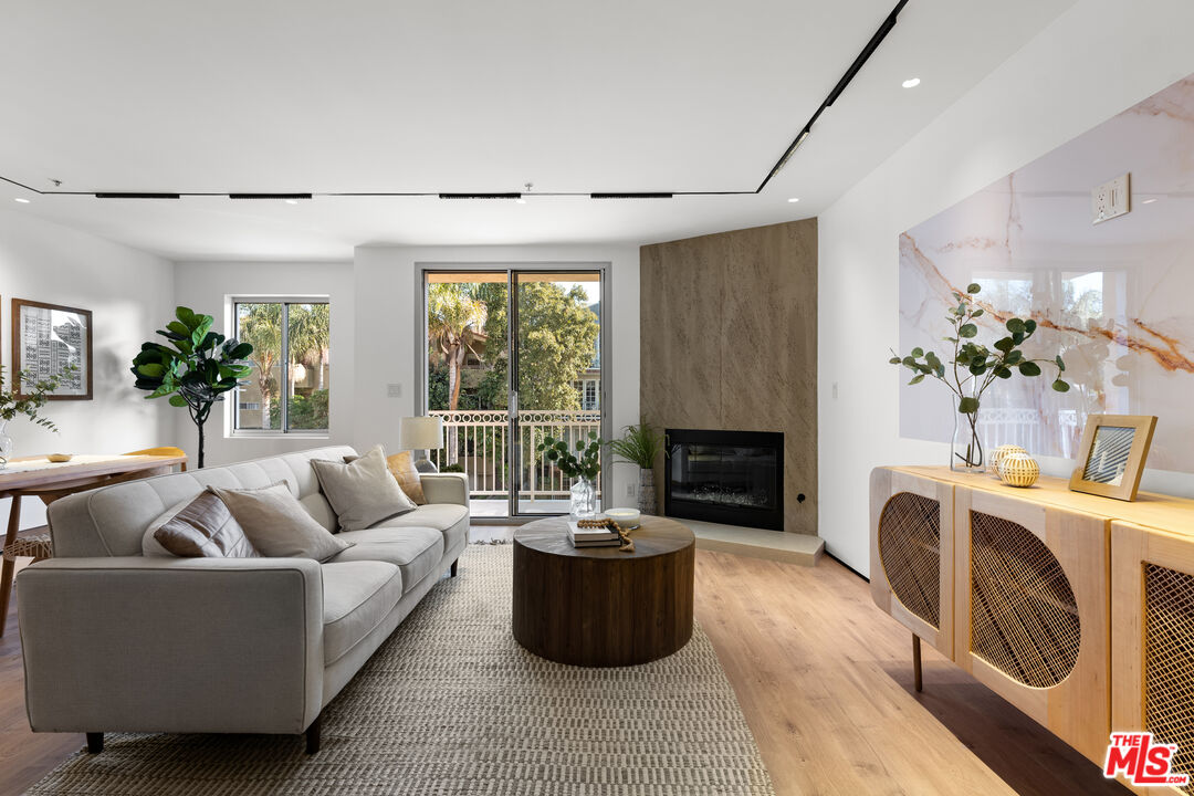 1211 S Shenandoah St Unit: 203