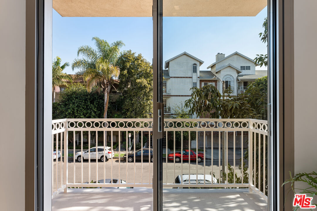 1211 S Shenandoah St Unit: 203
