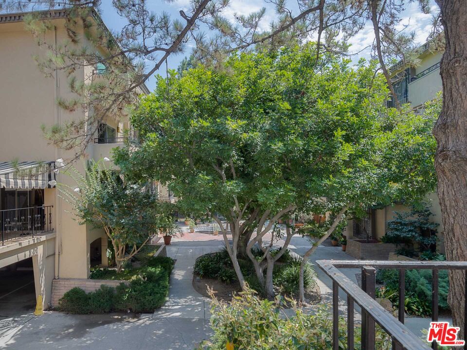 6748 Hillpark Dr Unit: 407