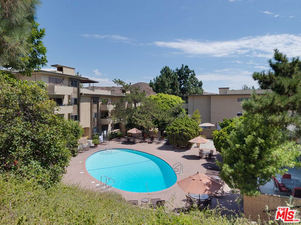 6748 Hillpark Dr Unit: 407