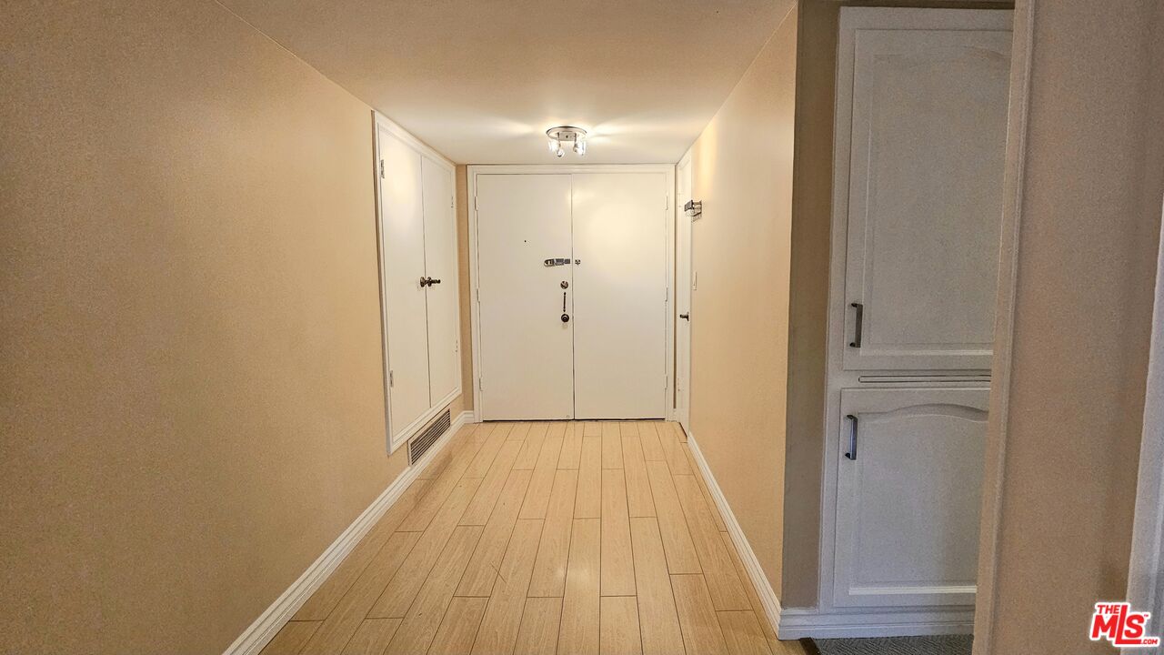 6748 Hillpark Dr Unit: 407