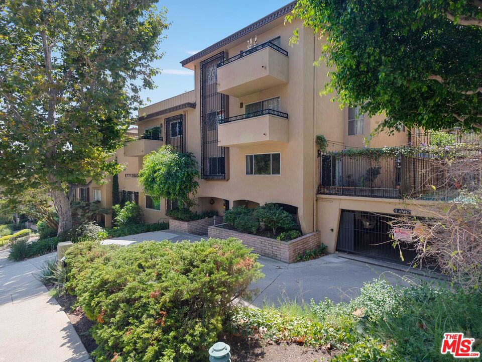 6748 Hillpark Dr Unit: 407