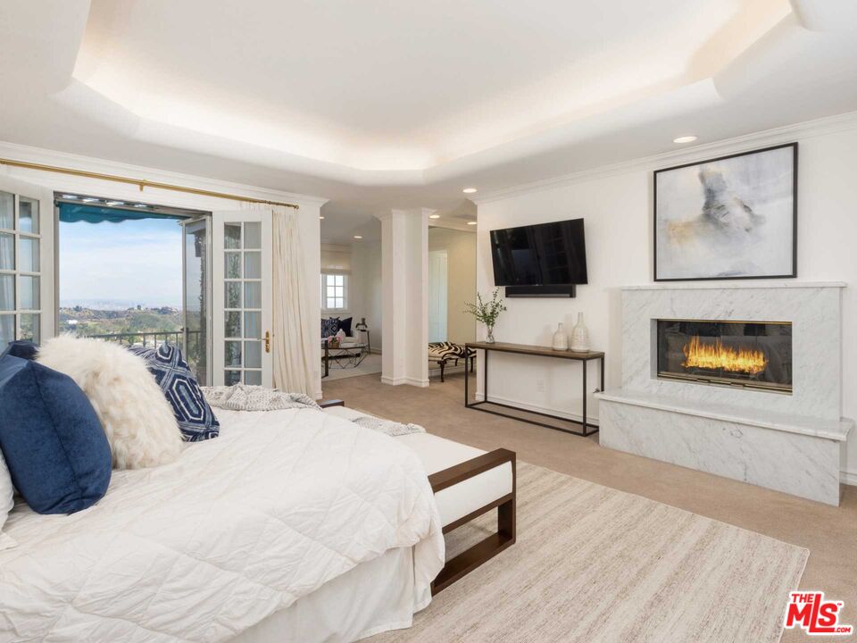 2342 Canyonback Rd