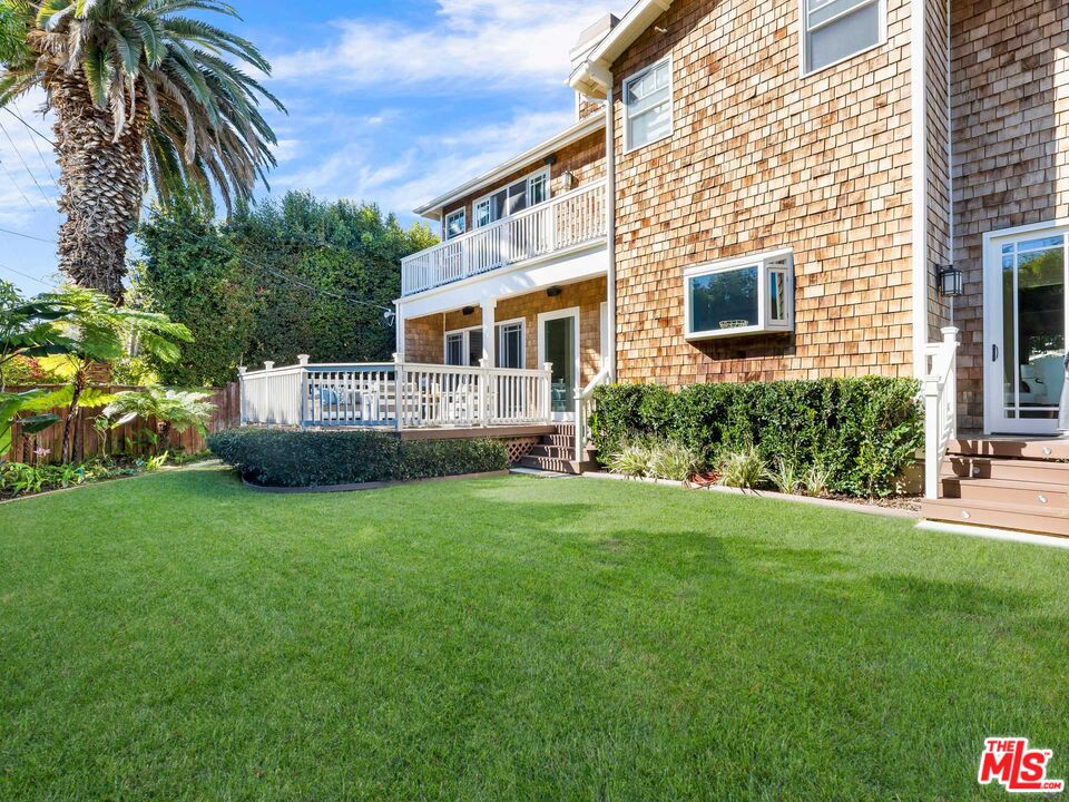 17062 Bollinger Dr
