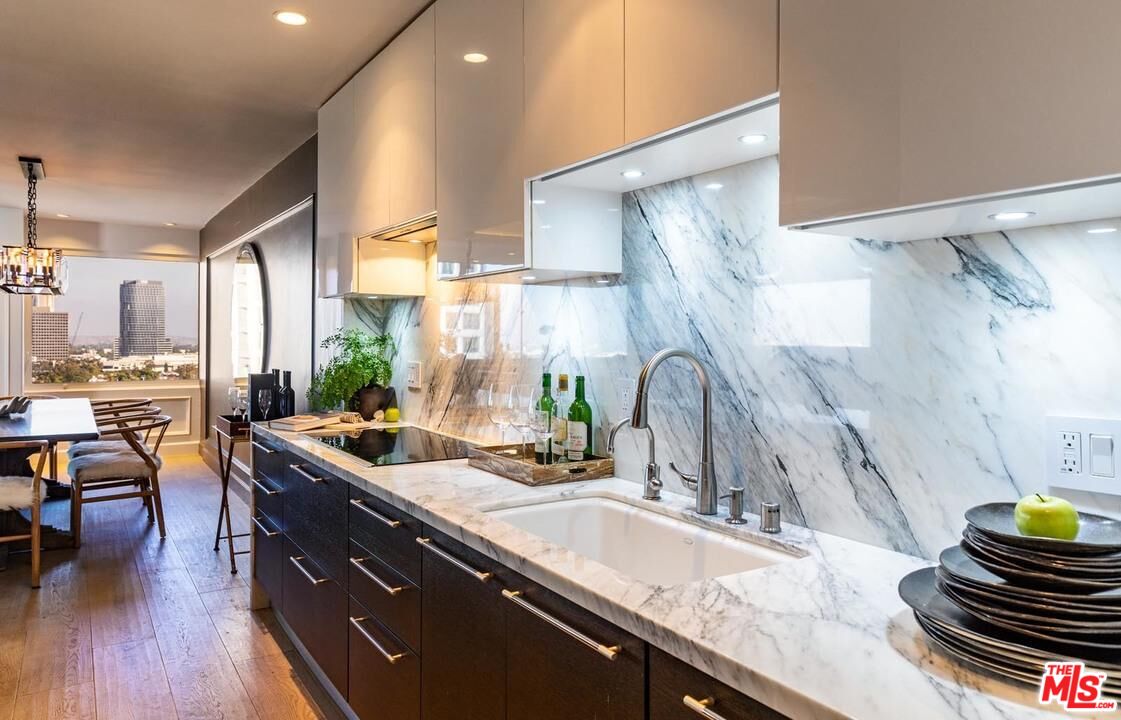 875 Comstock Ave Unit: 11B