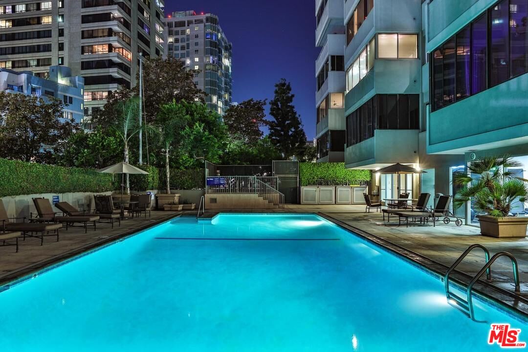 875 Comstock Ave Unit: 11B
