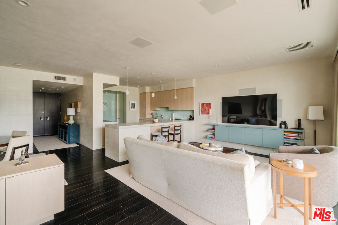 9255 Doheny Rd Unit: 2603