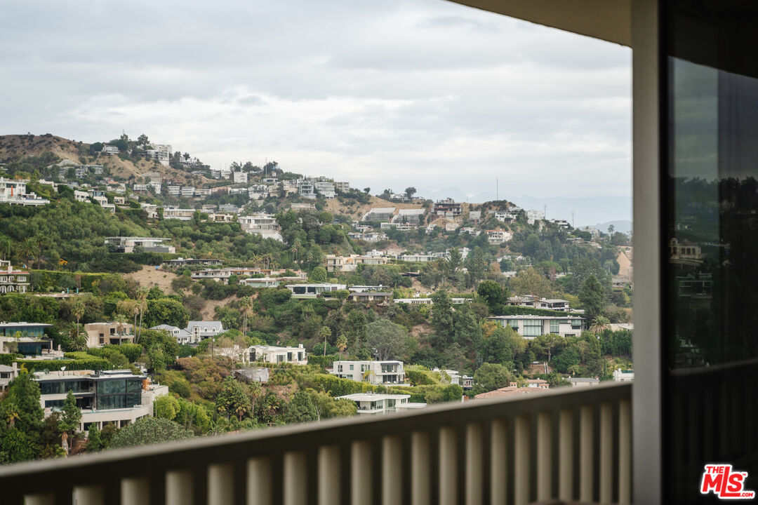 9255 Doheny Rd Unit: 2603