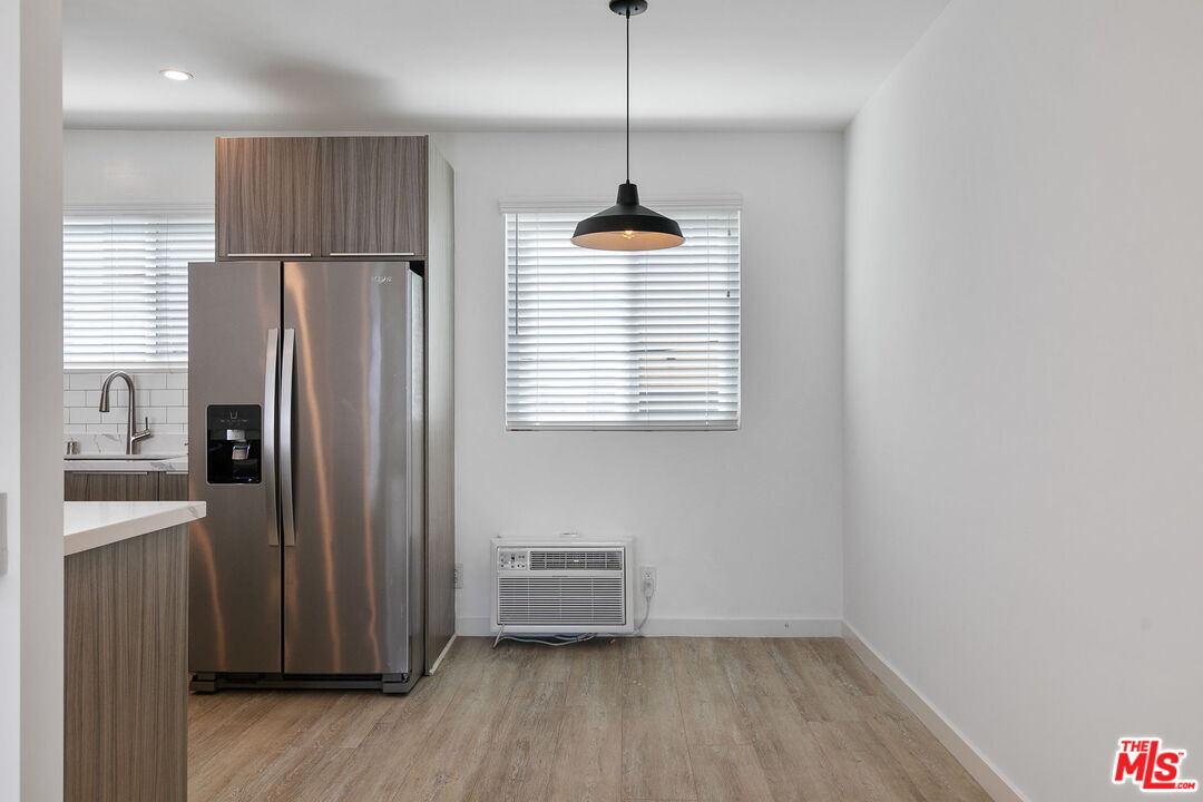 1261 N Laurel Ave Unit: 18